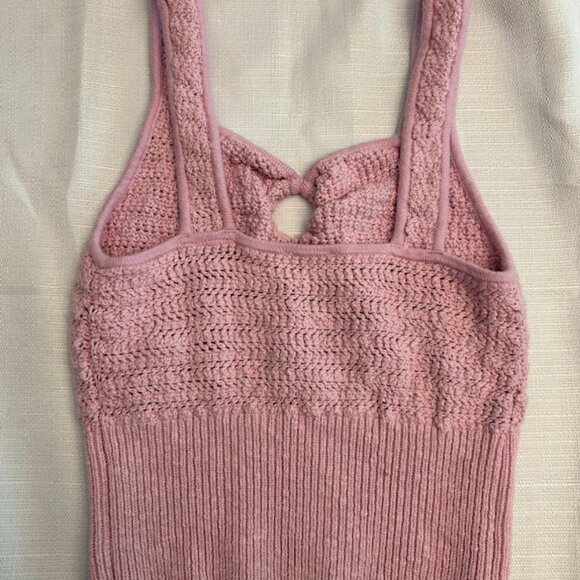 Abercrombie lilac knit keyhole tank‎ - Picture 3 of 3